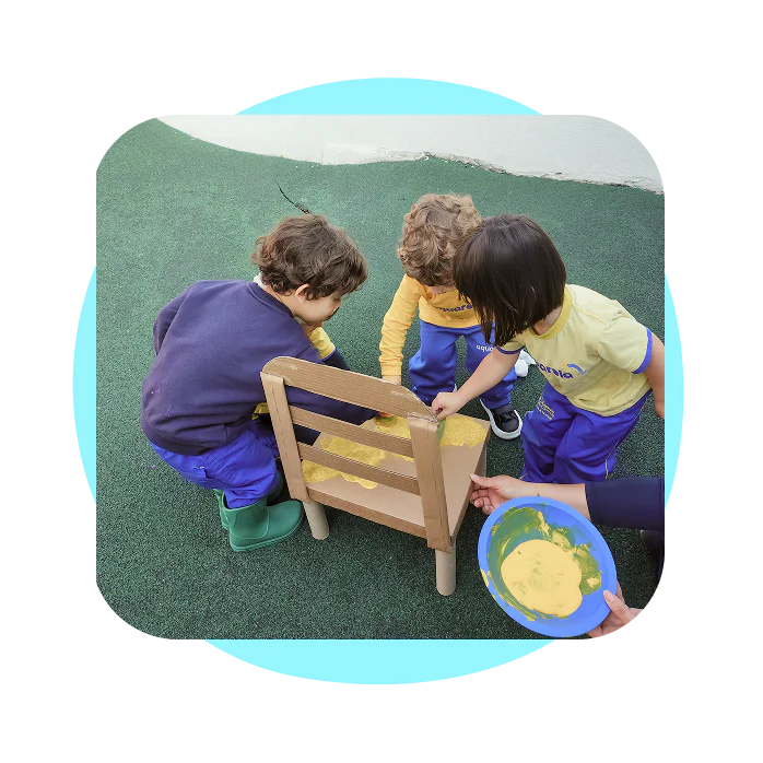 Crianças em socialização no Maternal da Aquarela School